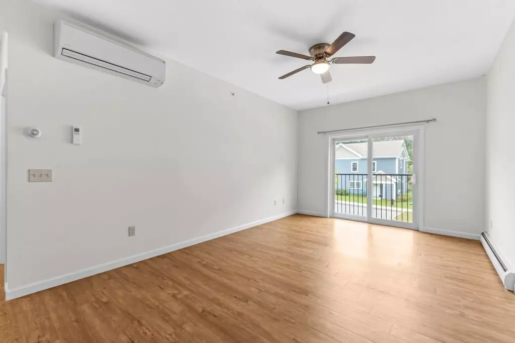 Available Now – Modern 2 Bedroom, 2 Bathroom Apartment in Essex, VT – Heat & Hot Water Included