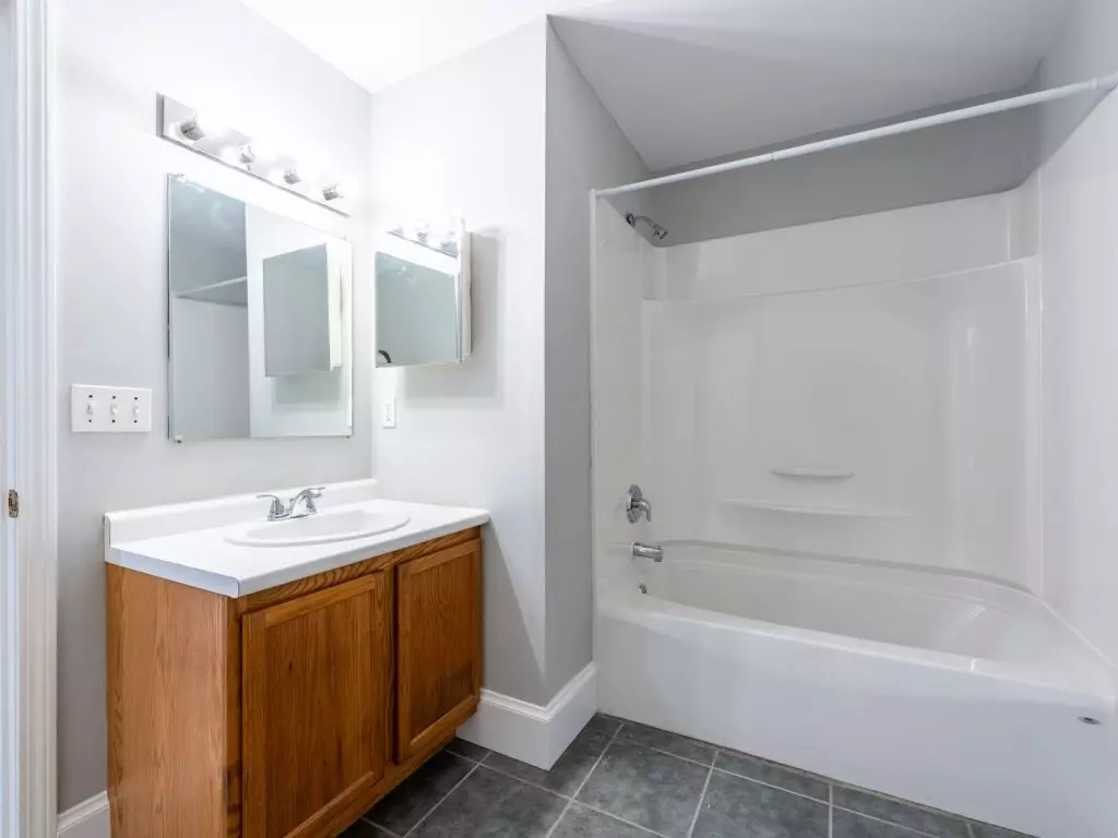 Two Bedroom Apartment Available in the New North End Available Starting June 1st!