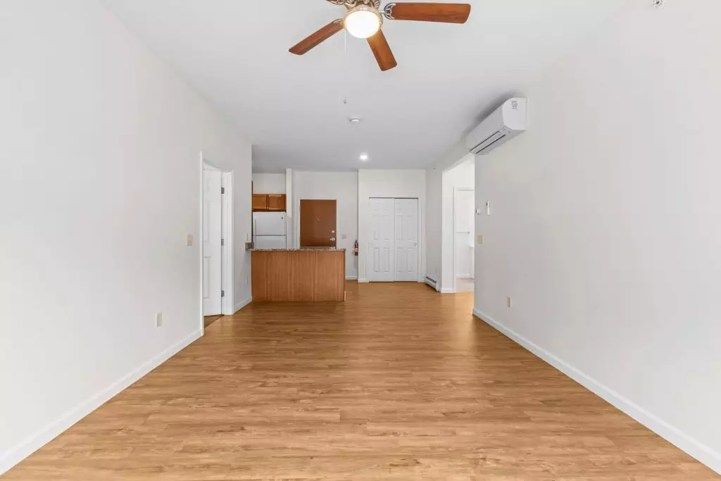Available Now – Modern 2 Bedroom, 2 Bathroom Apartment in Essex, VT – Heat & Hot Water Included