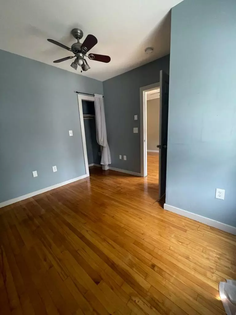 Newly Renovated 2 Bedroom Available! Available June 1st, 2027!