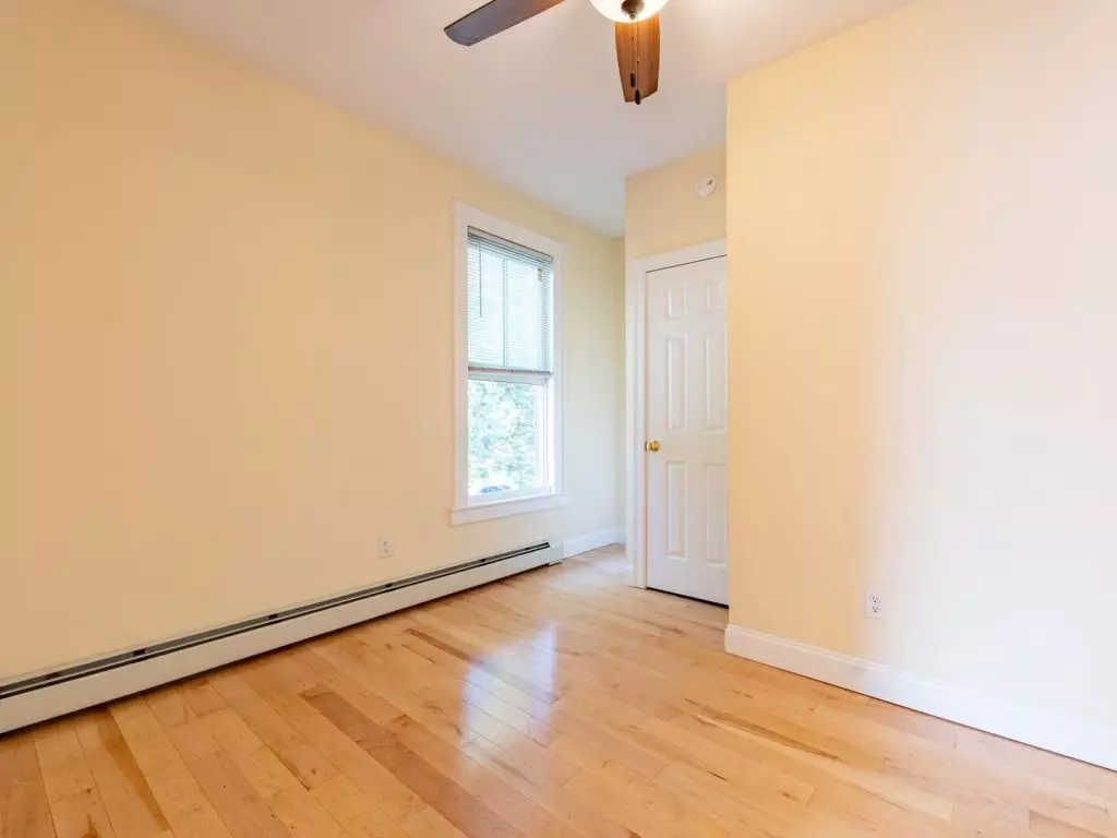 375 St. Paul Street Apt 3 – June 1, 2027