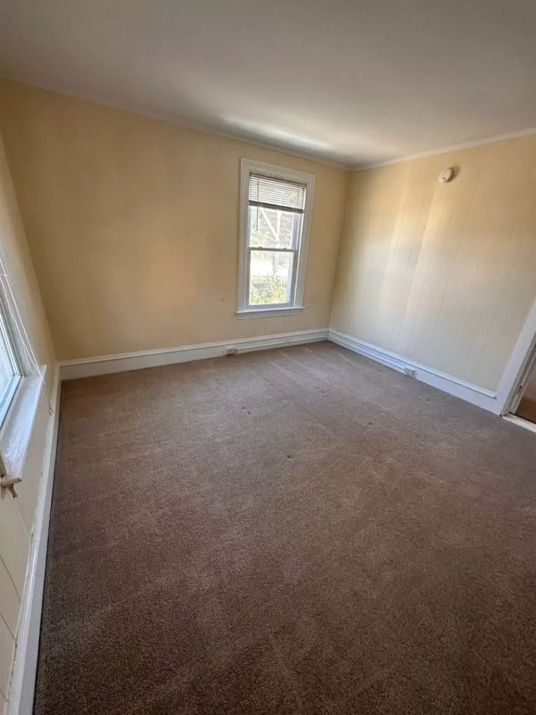 14 St Louis St Apt B, Burlington, VT | Updated 1 Bedroom Apartment in Old North End | June 2027