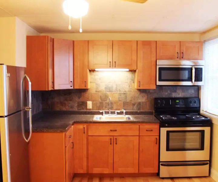 100 North St #4, Burlington, VT | Renovated Studio Apartment in Old North End | June 2027
