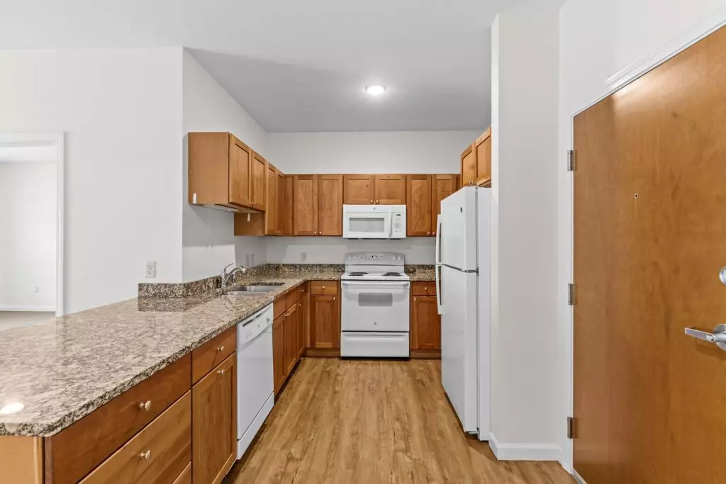 Available Now – Modern 2 Bedroom, 2 Bathroom Apartment in Essex, VT – Heat & Hot Water Included