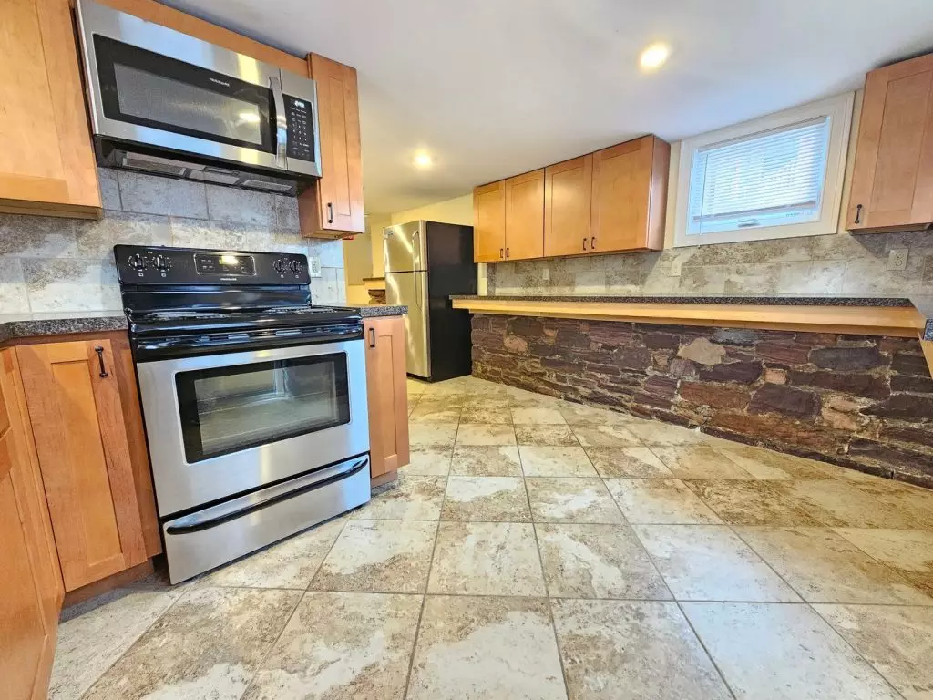 One Bedroom in South End | Modern Finishes