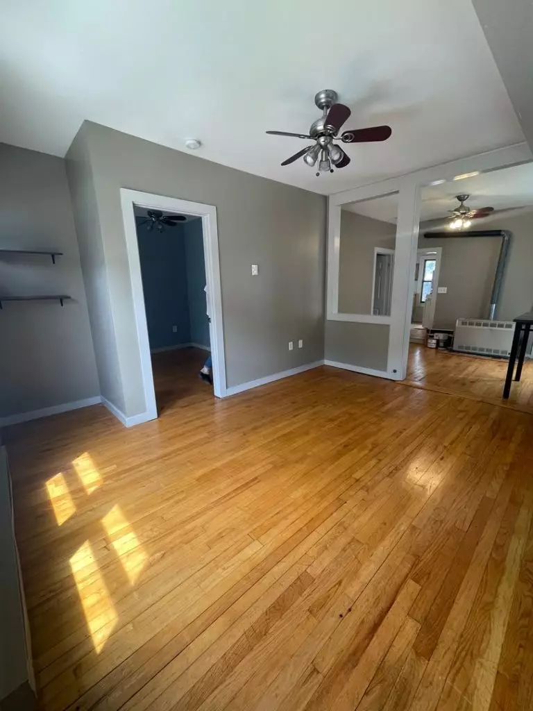 Newly Renovated 2 Bedroom Available! Available June 1st, 2027!