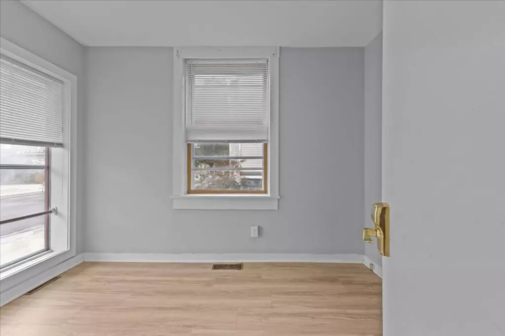 79 Archibald St #1, Burlington, VT | 2 Bedroom Apartment in Old North End | December 5, 2026