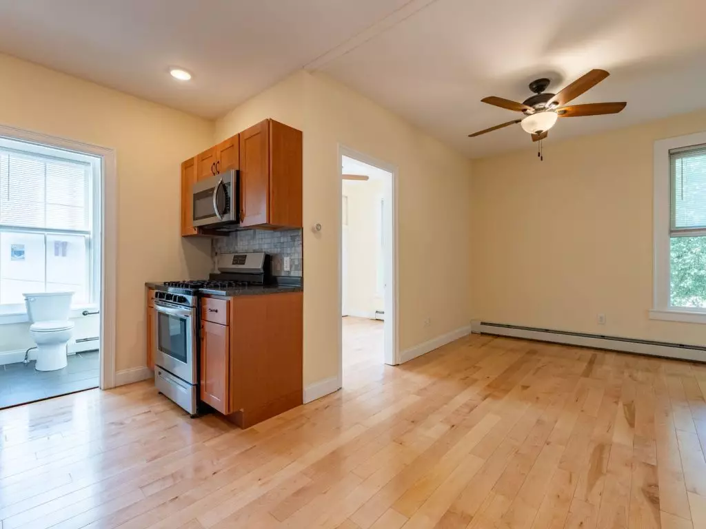 375 St. Paul Street Apt 3 – June 1, 2027