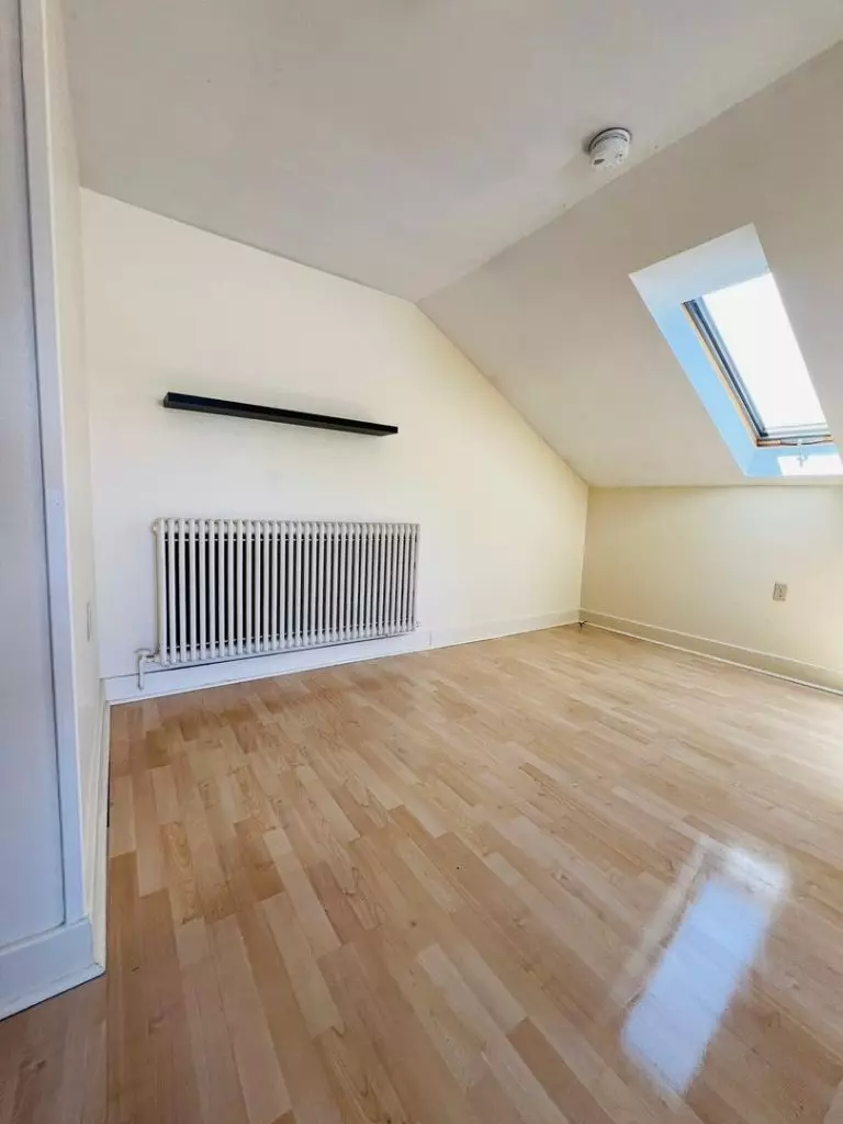 360-364 S Winooski Ave APT C – June 1st 2027