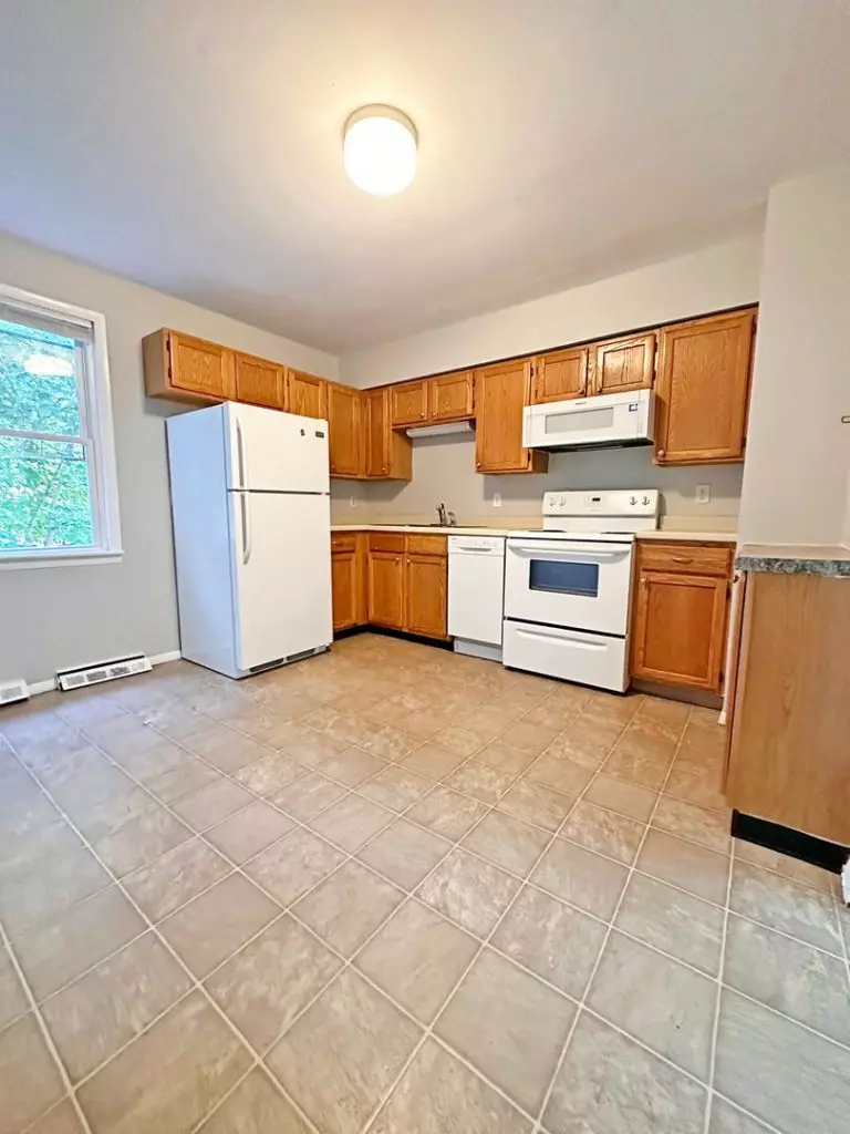 TWO BEDROOM – ONE CAR GARAGE AVAILABLE ($)! – AVAILABLE November 1st, 2026!