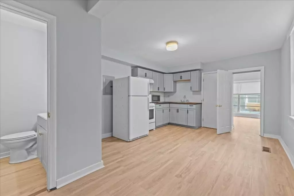 79 Archibald St #1, Burlington, VT | 2 Bedroom Apartment in Old North End | December 5, 2026