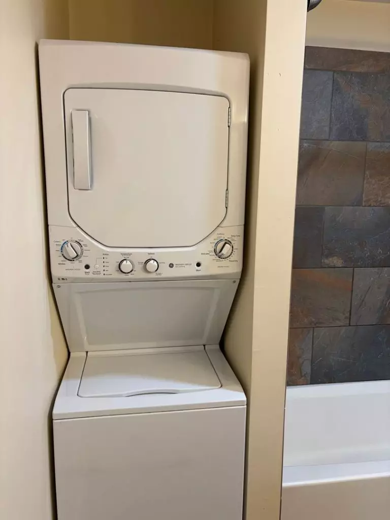 1 Bedroom Apartment in Old North End | Off-Street Parking