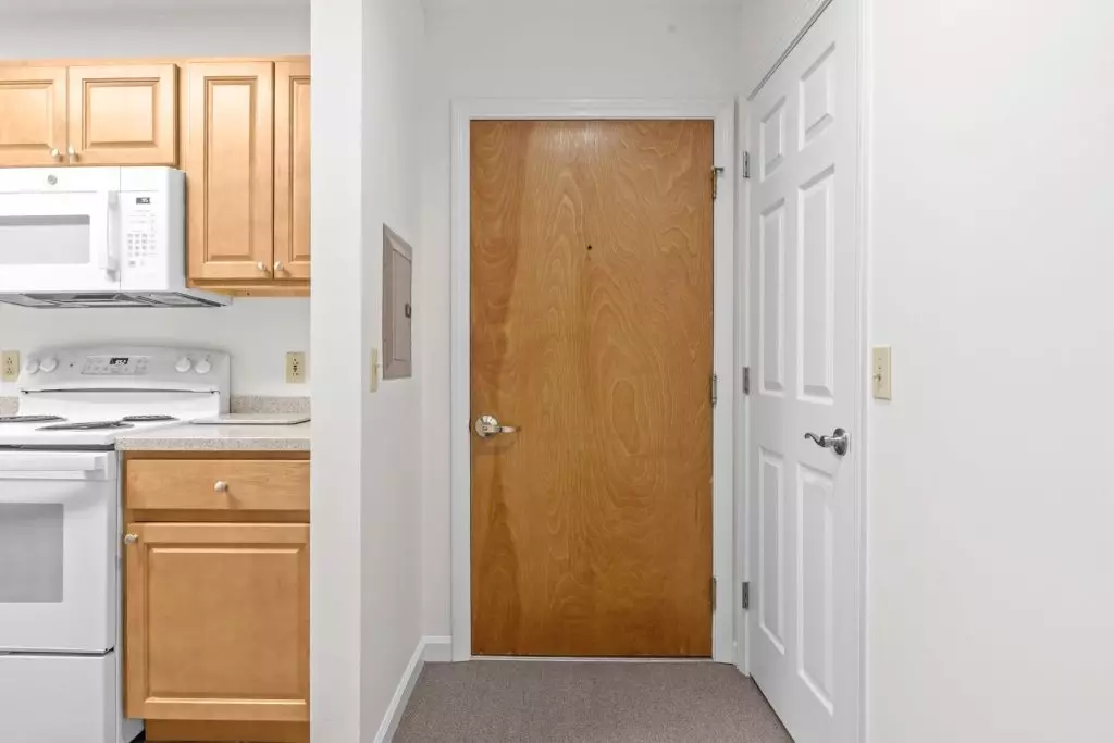 Available Now – 2 Bedroom 55+ Independent Senior Living Apartment in Williston, VT – Utilities Included