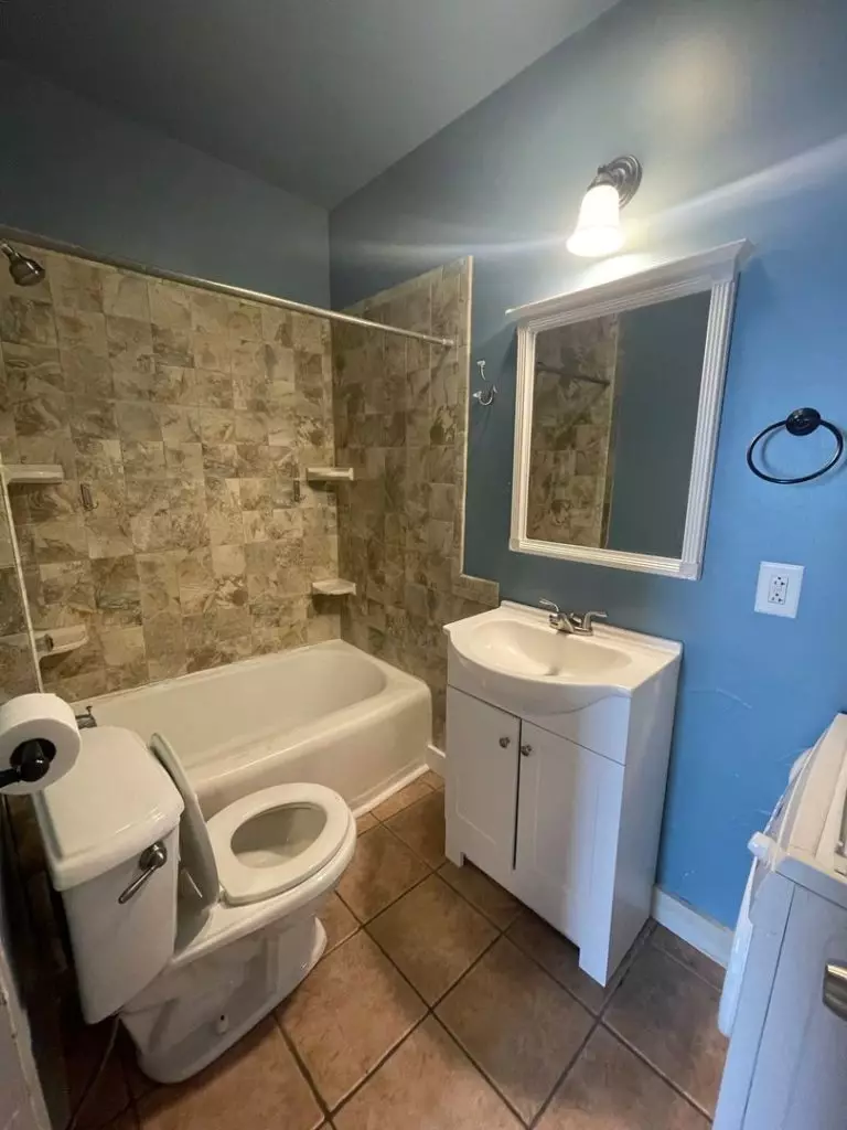 Newly Renovated 2 Bedroom Available! Available June 1st, 2027!