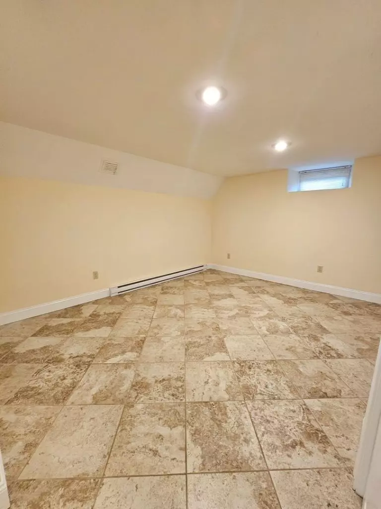 One Bedroom in South End | Modern Finishes