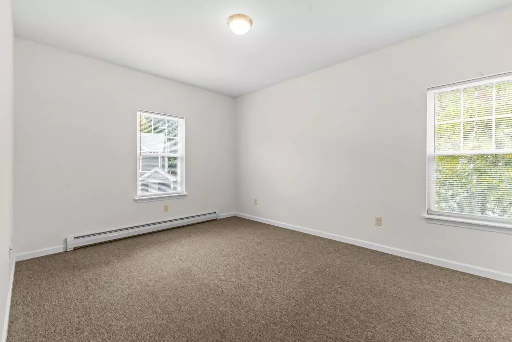 Available Now – Modern 2 Bedroom, 2 Bathroom Apartment in Essex, VT – Heat & Hot Water Included