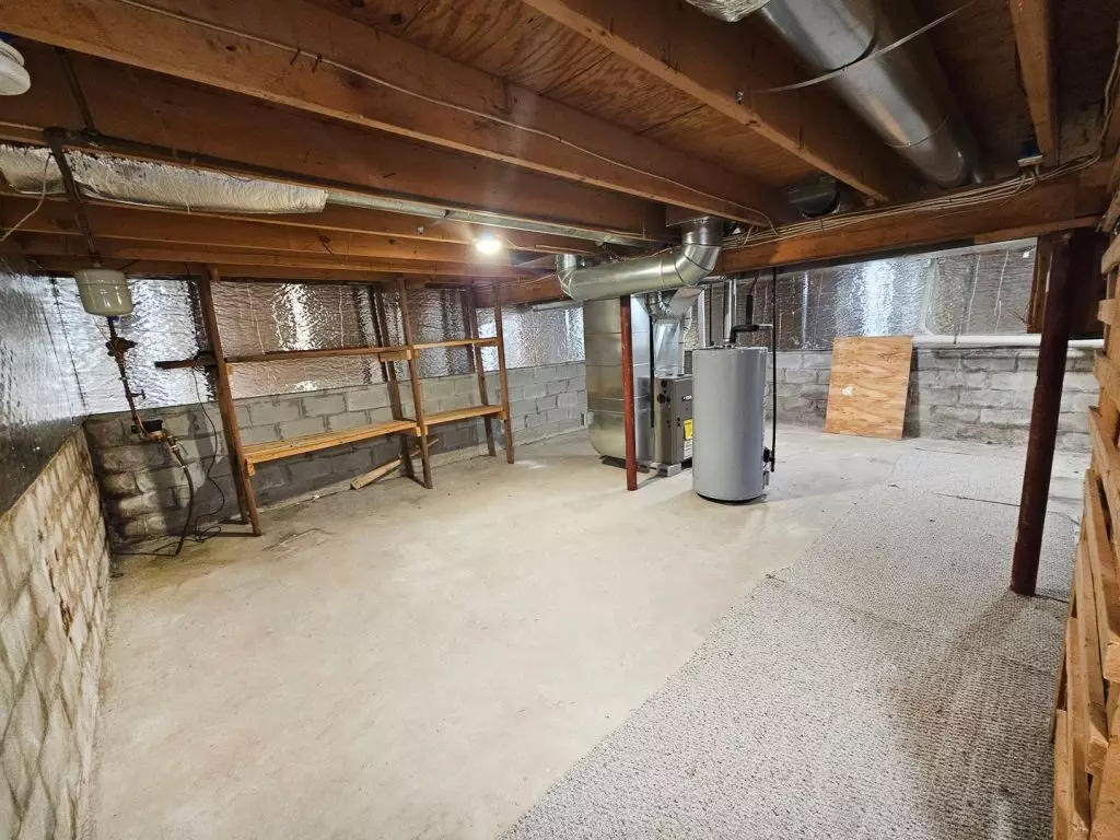 2 Bedroom Apartment in Colchester Village | In-Unit Laundry