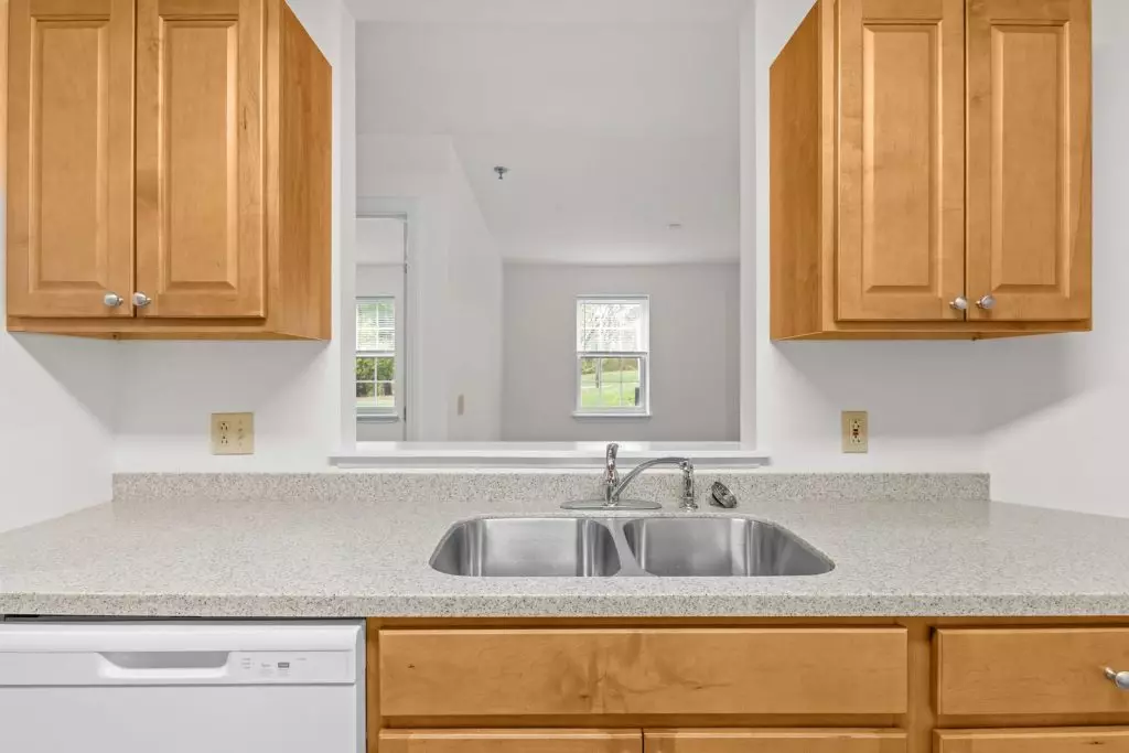 Available Now – 2 Bedroom 55+ Independent Senior Living Apartment in Williston, VT – Utilities Included