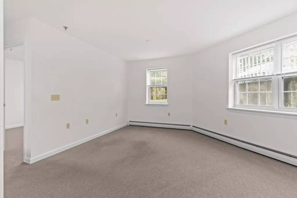 Available Now – 2 Bedroom 55+ Independent Senior Living Apartment in Williston, VT – Utilities Included