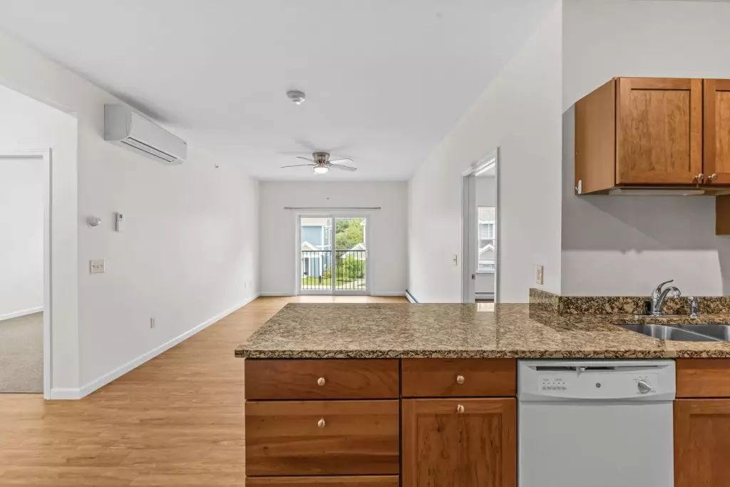 Available Now – Modern 2 Bedroom, 2 Bathroom Apartment in Essex, VT – Heat & Hot Water Included