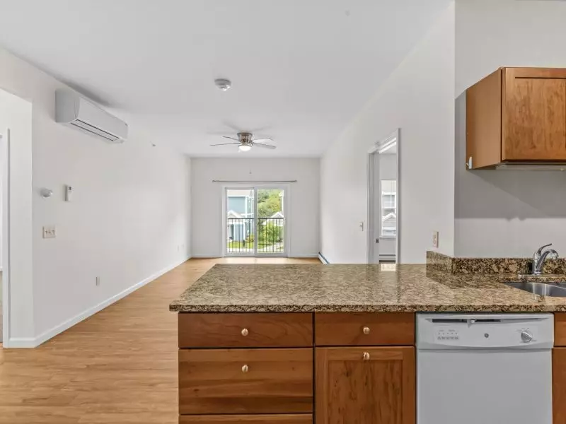 Available Now – Modern 2 Bedroom, 2 Bathroom Apartment in Essex, VT – Heat & Hot Water Included