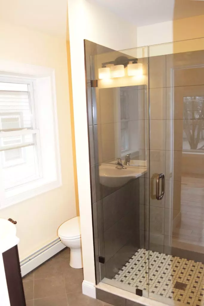 2 Bedroom Apartment in Old North End | In-Unit Laundry
