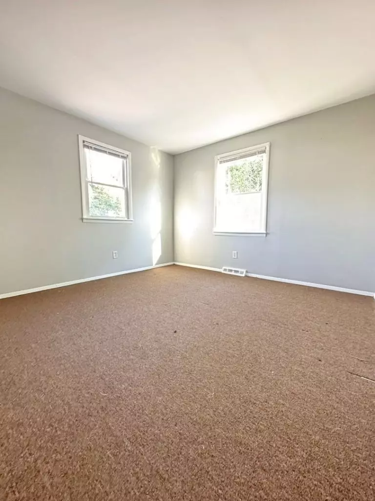 TWO BEDROOM – ONE CAR GARAGE AVAILABLE ($)! – AVAILABLE November 1st, 2026!
