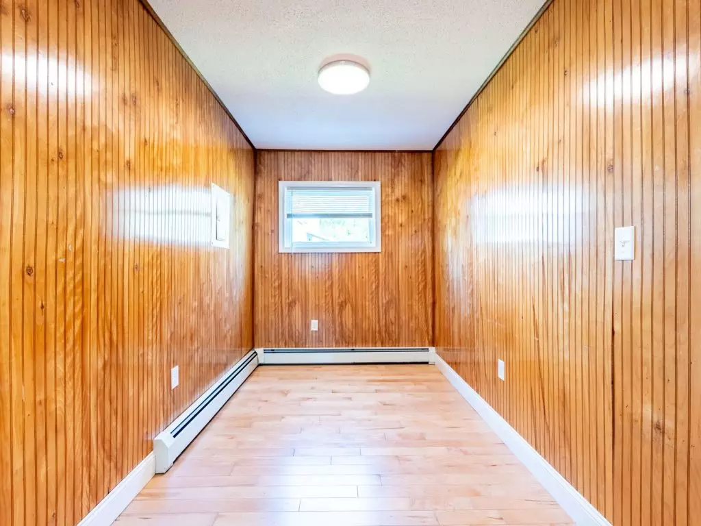 Two Bedroom with Office in Old North End | In-Unit Washer & Dryer