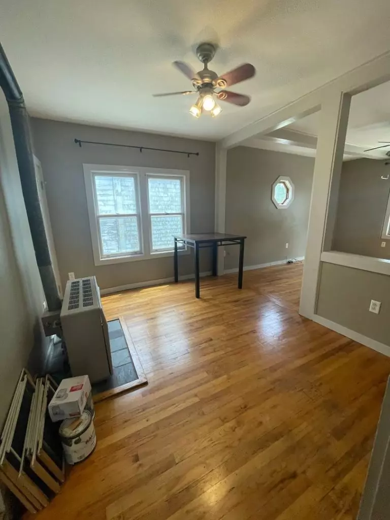 Newly Renovated 2 Bedroom Available! Available June 1st, 2027!