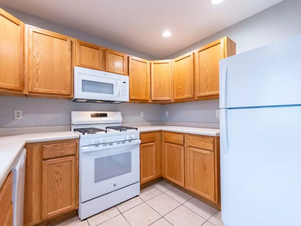 Two Bedroom Apartment Available in the New North End Available Starting June 1st!