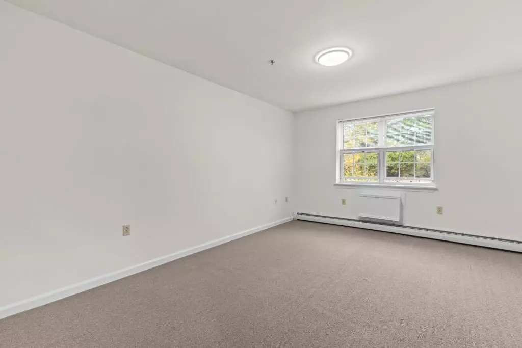 Available Now – 2 Bedroom 55+ Independent Senior Living Apartment in Williston, VT – Utilities Included