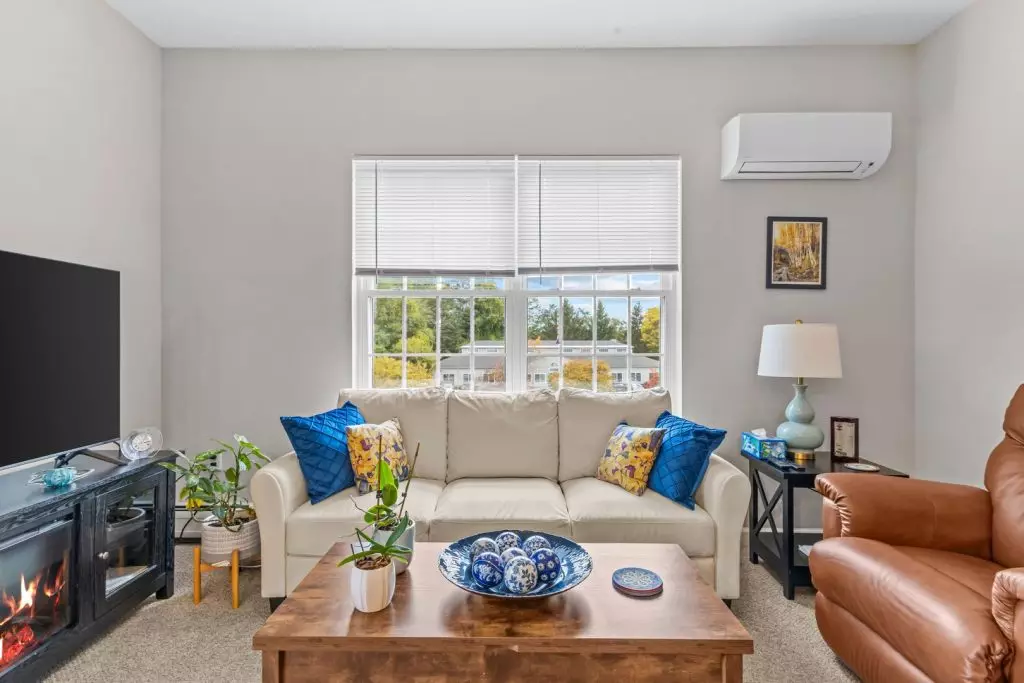 2 Bedroom Apartment in Essex | 55+ Community | On-Site Laundry