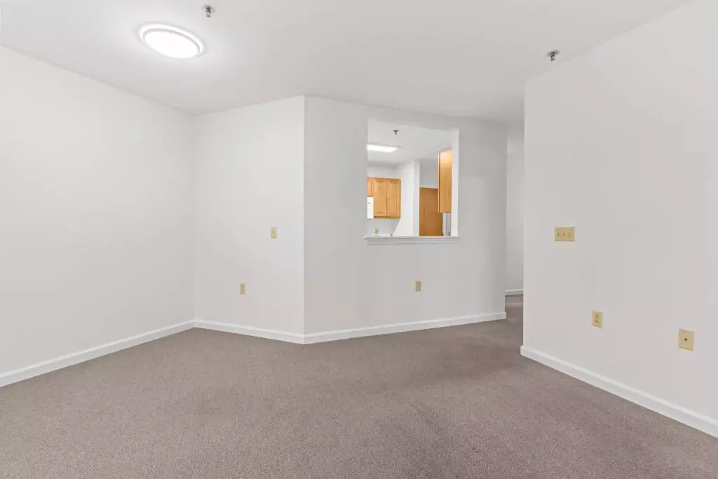 Available Now – 2 Bedroom 55+ Independent Senior Living Apartment in Williston, VT – Utilities Included