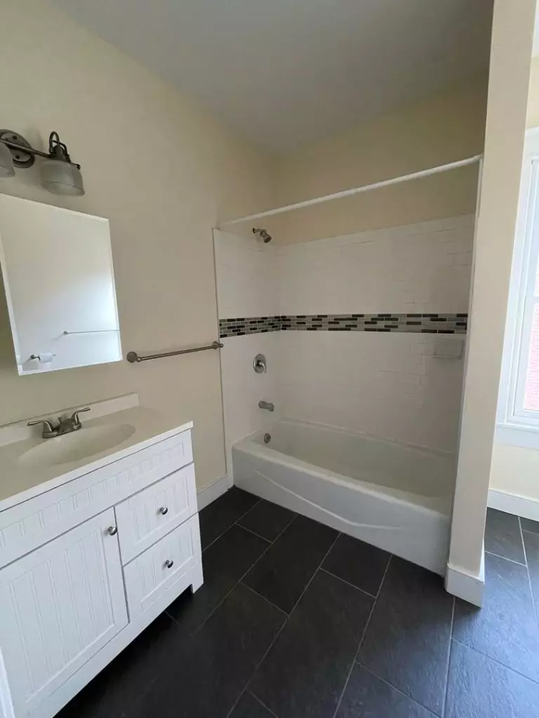 One Bedroom in Downtown Burlington | Private Garage Space